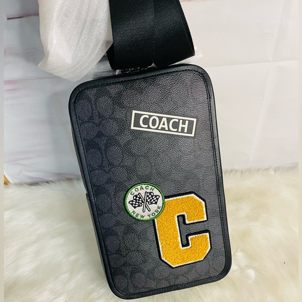 New with Tag Coach Sullivan Pack In Signature Canvas With Patches Mens Backpack